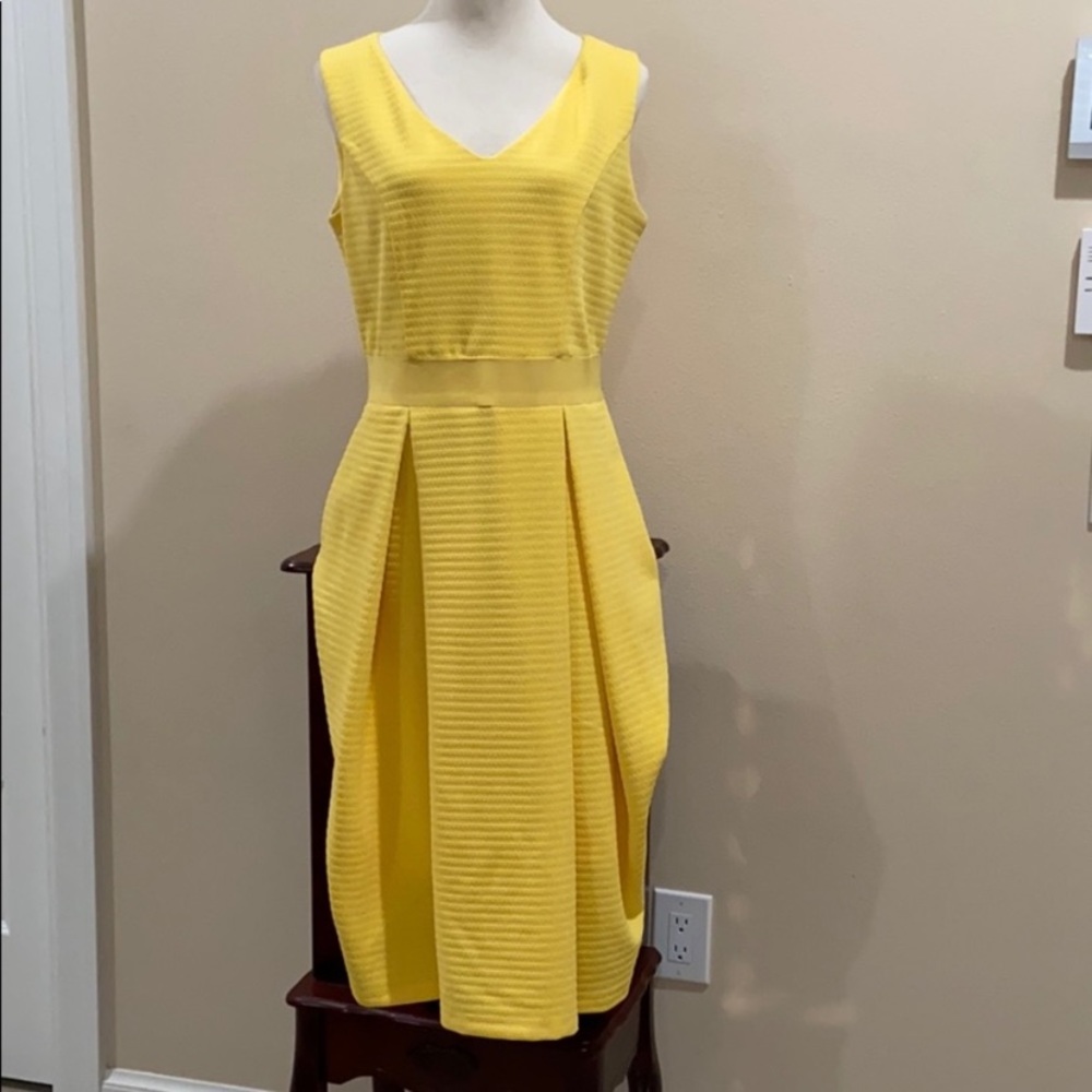 ❌ SOLD ❌ New York & Company business dress